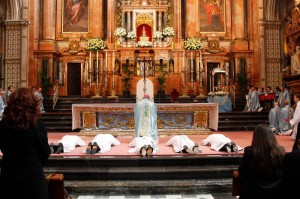 Ordenaciones de presbÃ­teros y diÃ¡conos en la Catedral1